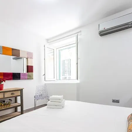 Felix Saenz Apartments! * Malaga