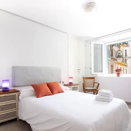 Felix Saenz Apartments! * Malaga